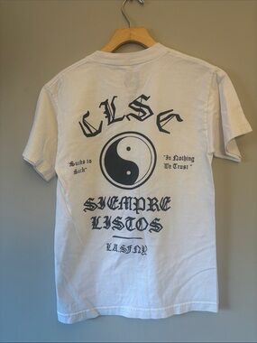 White Short-Sleeve Graphic Tee with Yin Yang Chest Print